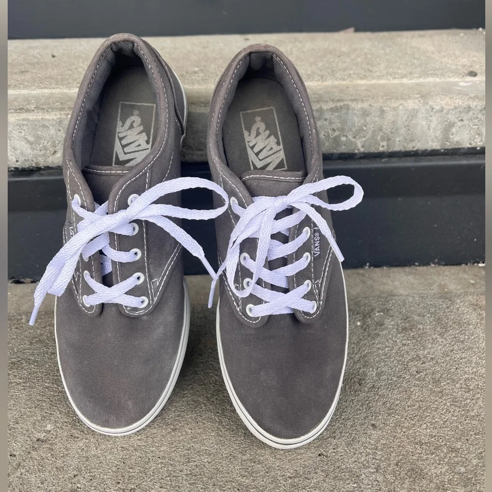 VANS Off the Wall classic gray canvas lace up shoes